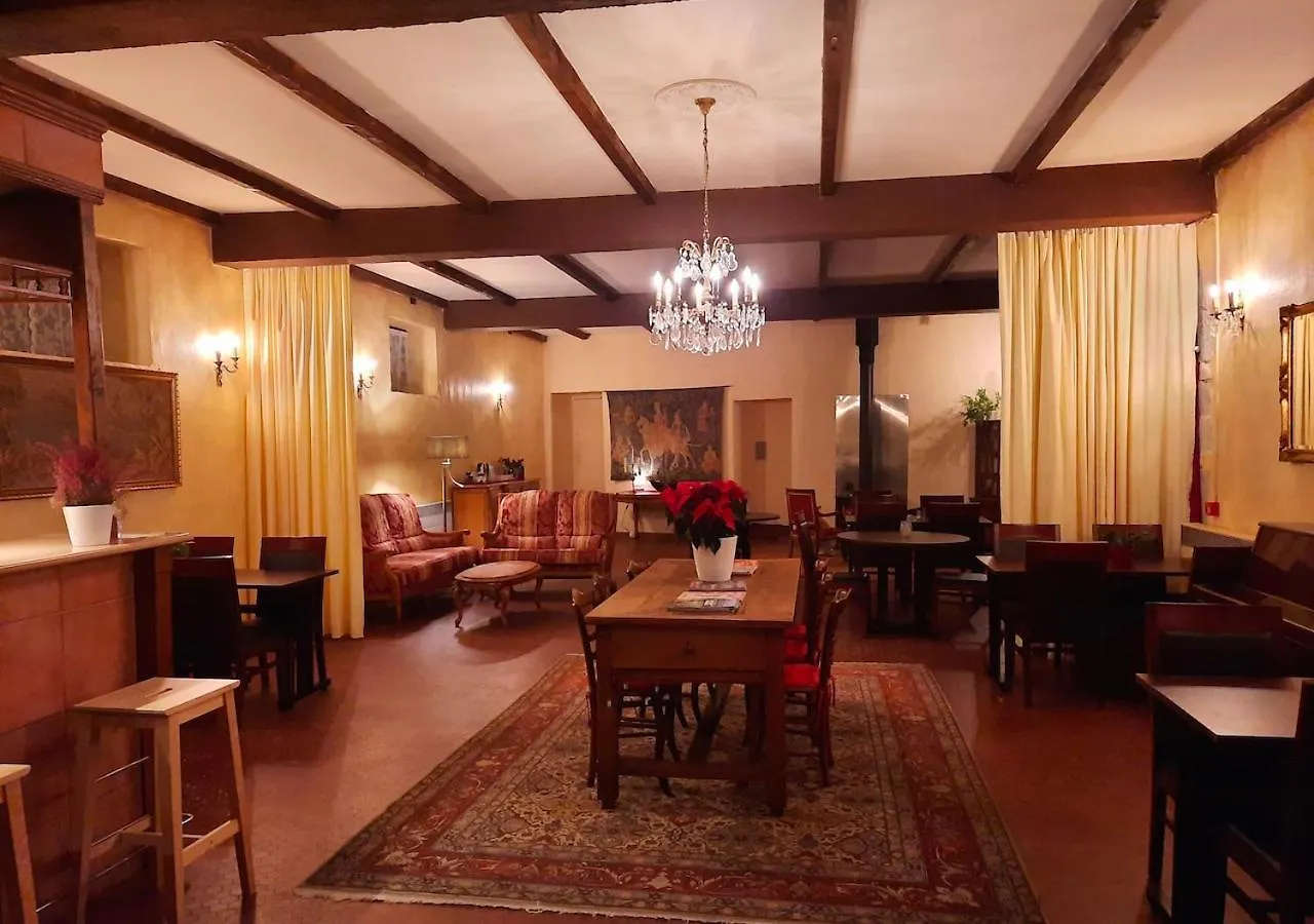 Bed and Breakfast Domaine Lou Castet Tuzaguet Bed & Breakfast